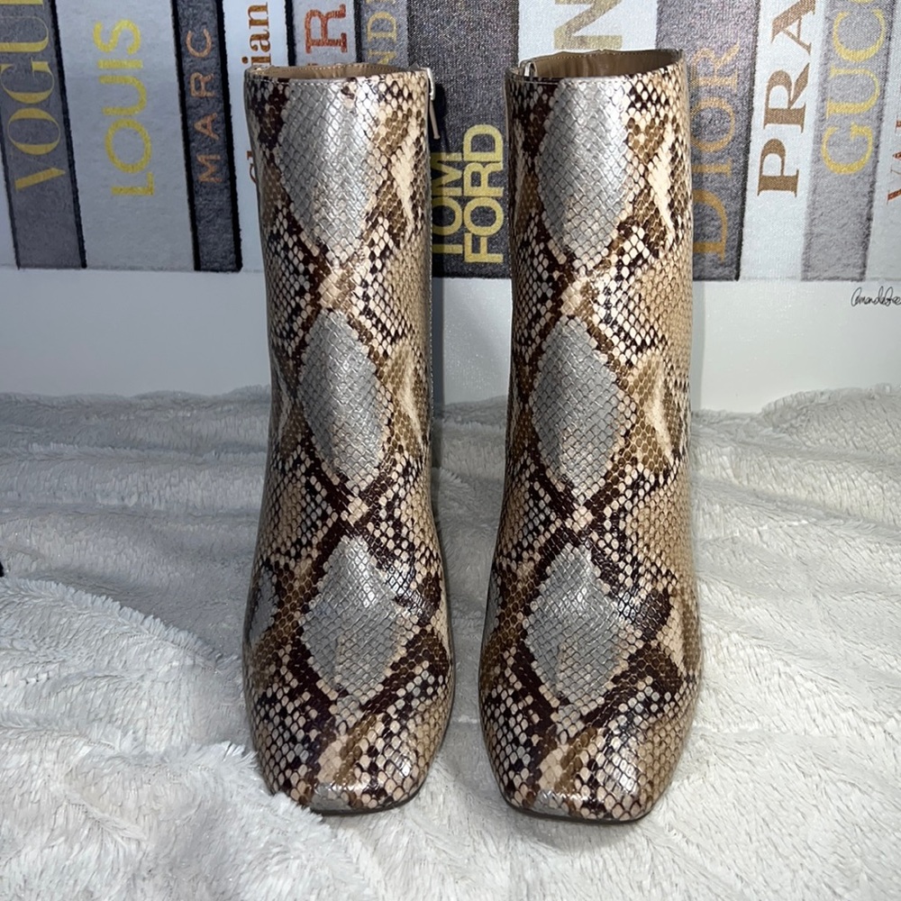 Snakeskin boots 🐍